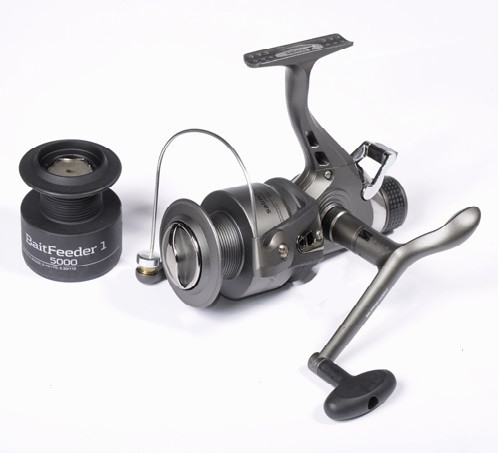 Катушка безынерционная «Baitfeeder 1», 5000 BR