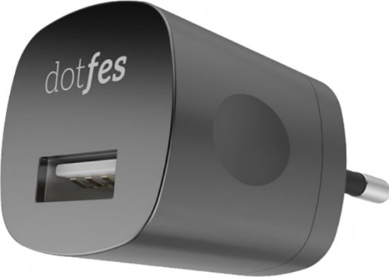 Зарядное устройство Dotfes C04 с кабелем Micro USB