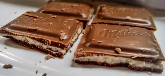 Шоколад Milka «Erdbeer-yoghurt»