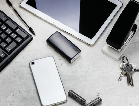 Зарядное устройство Trust Primo 4400 mAh